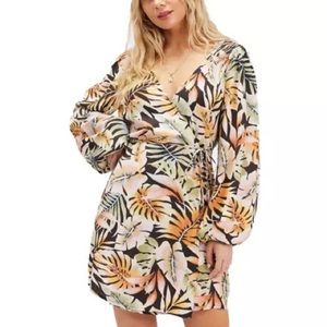 NWOT Billabong Spring Romance Wrap Dress